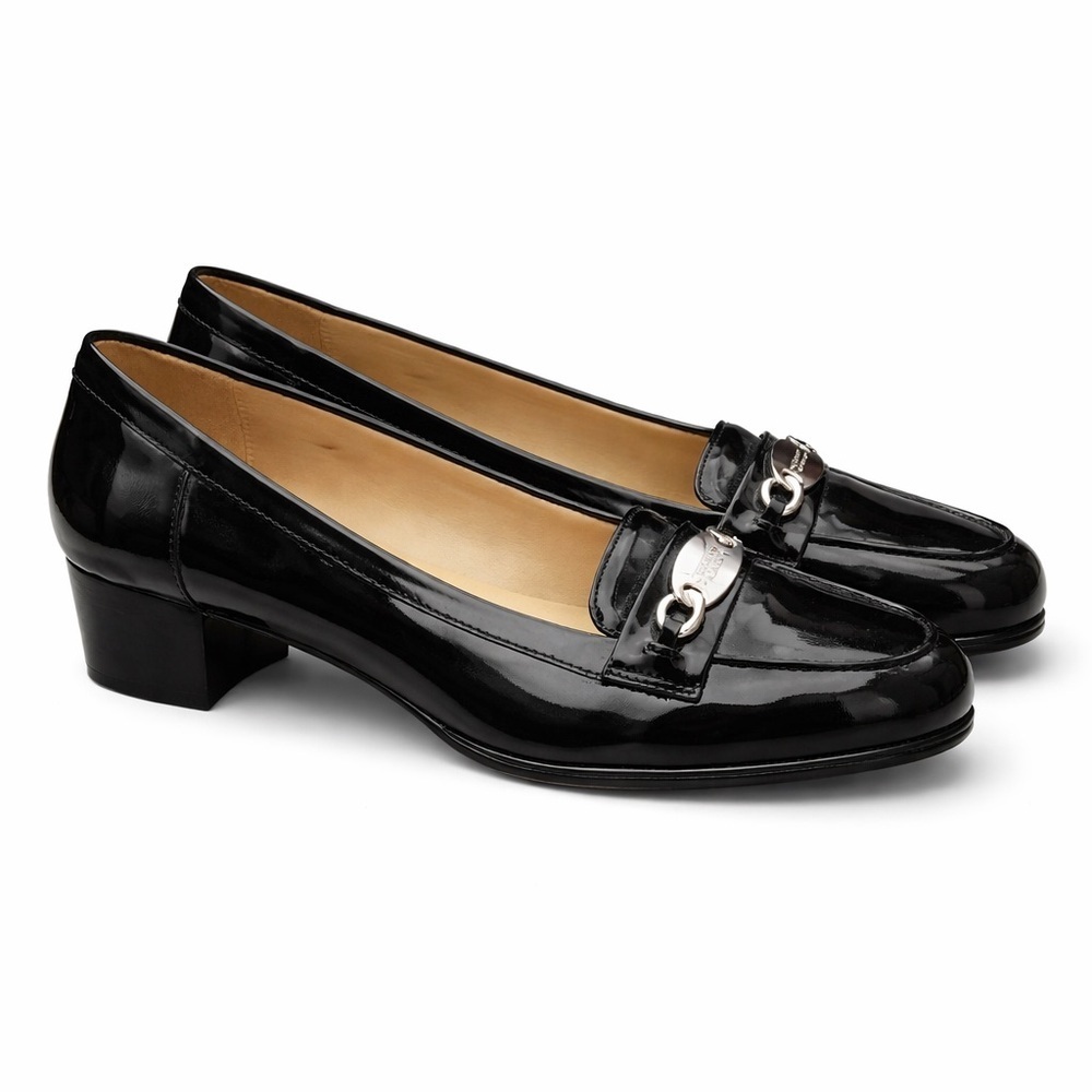 Michael Kors Patent Leather Loafers – Black – Size 8.5M